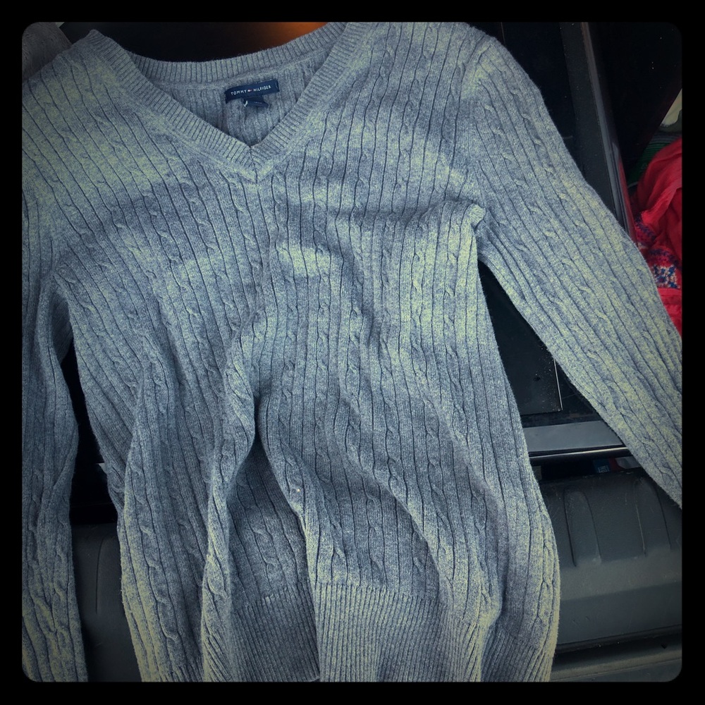 Grey fitted sewn looking
